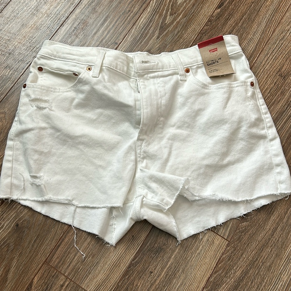 NWT Levi jeans shorts